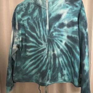 Chic Blue Tie-Dye Sweater – Comfy, Bold & On-Trend
